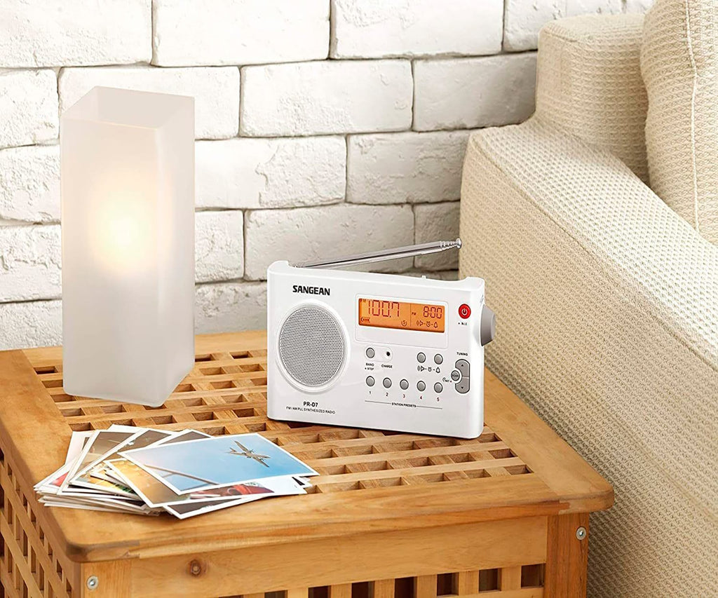 SANGEAN PR-D7 BLANCO / RADIO DESPERTADOR PORTÁTIL - detalle