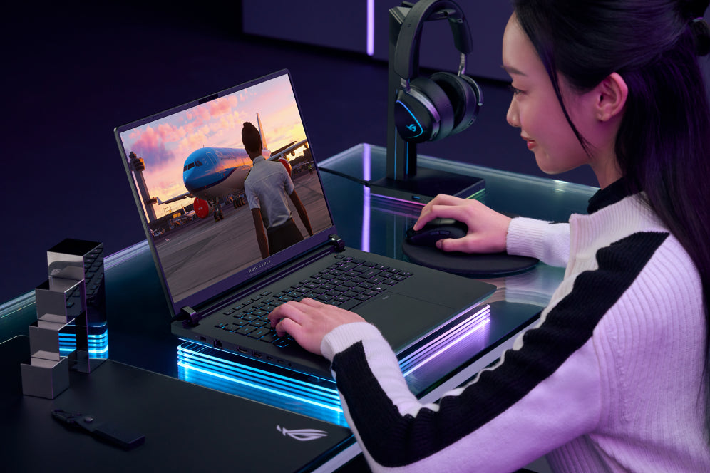 ASUS ROG Strix SCAR 18 G835LX-SA046W - Ordenador Portátil Gaming de 18" WQXGA 240Hz (Intel Core Ultra 9 275HX. 64GB RAM. 4TB SSD. NVIDIA RTX 5090 24GB. Windows 11 Home) Negro - Teclado QWERTY español