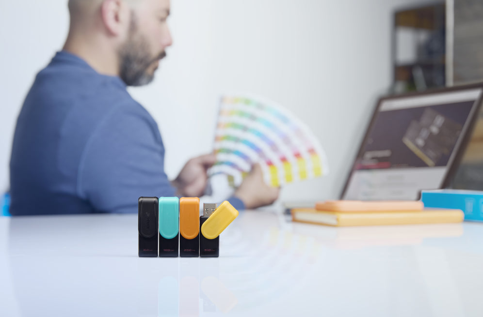 Kingston Technology DataTraveler Exodia S unidad flash USB USB tipo A 3.2 Gen 1 (3.1 Gen 1) Negro. Amarillo