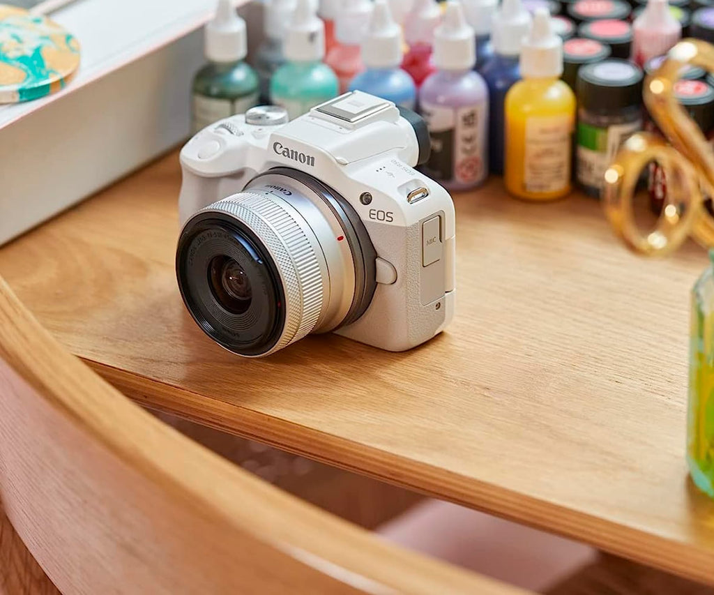 CANON EOS R50 WHITE + OBJETIVO CANON RF-S 18-45MM IS STM / CÁMARA MIRRORLESS - detalle