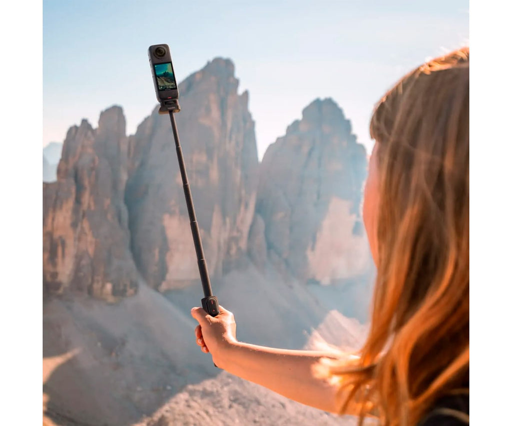 INSTA360 SELFIE STICK PLEGABLE 2 EN 1 NEGRO / SELFIE STICK PLEGABLE 2 EN 1 (MONTURA 1/4") - detalle
