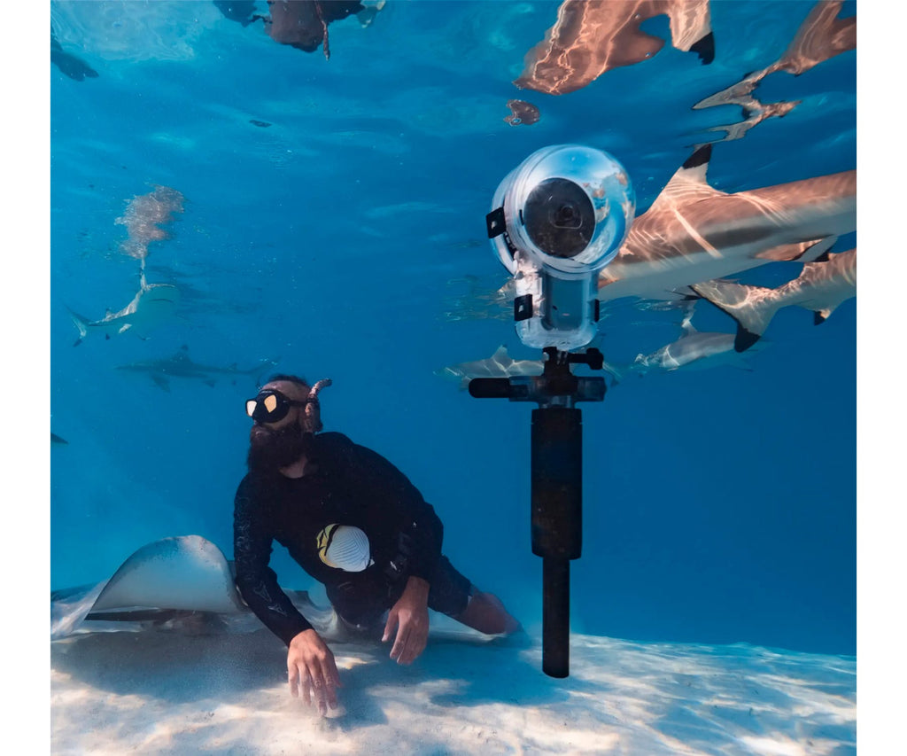 INSTA360 DIVE BUDDY / ACCESORIO SUBMARINO PARA X4, X4 AIR, X5 Y X3 - detalle