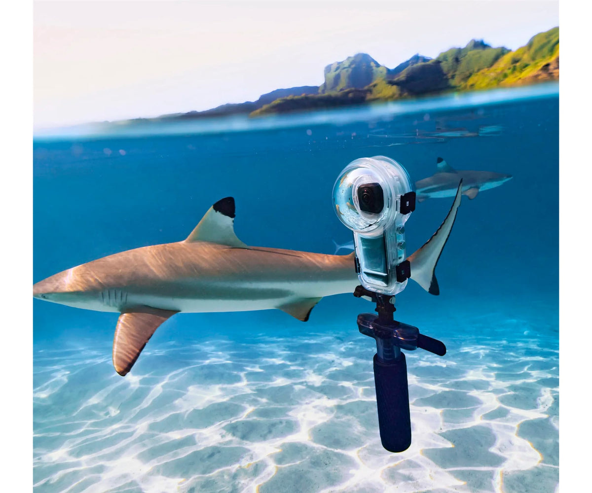 INSTA360 DIVE BUDDY / ACCESORIO SUBMARINO PARA X4, X4 AIR, X5 Y X3 - detalle