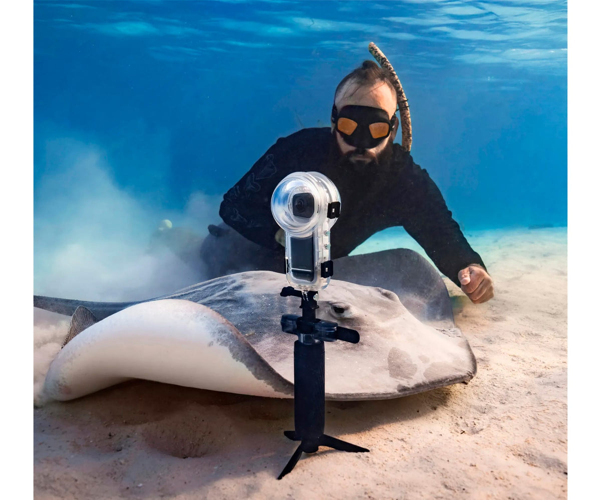 INSTA360 DIVE BUDDY / ACCESORIO SUBMARINO PARA X4, X4 AIR, X5 Y X3 - detalle