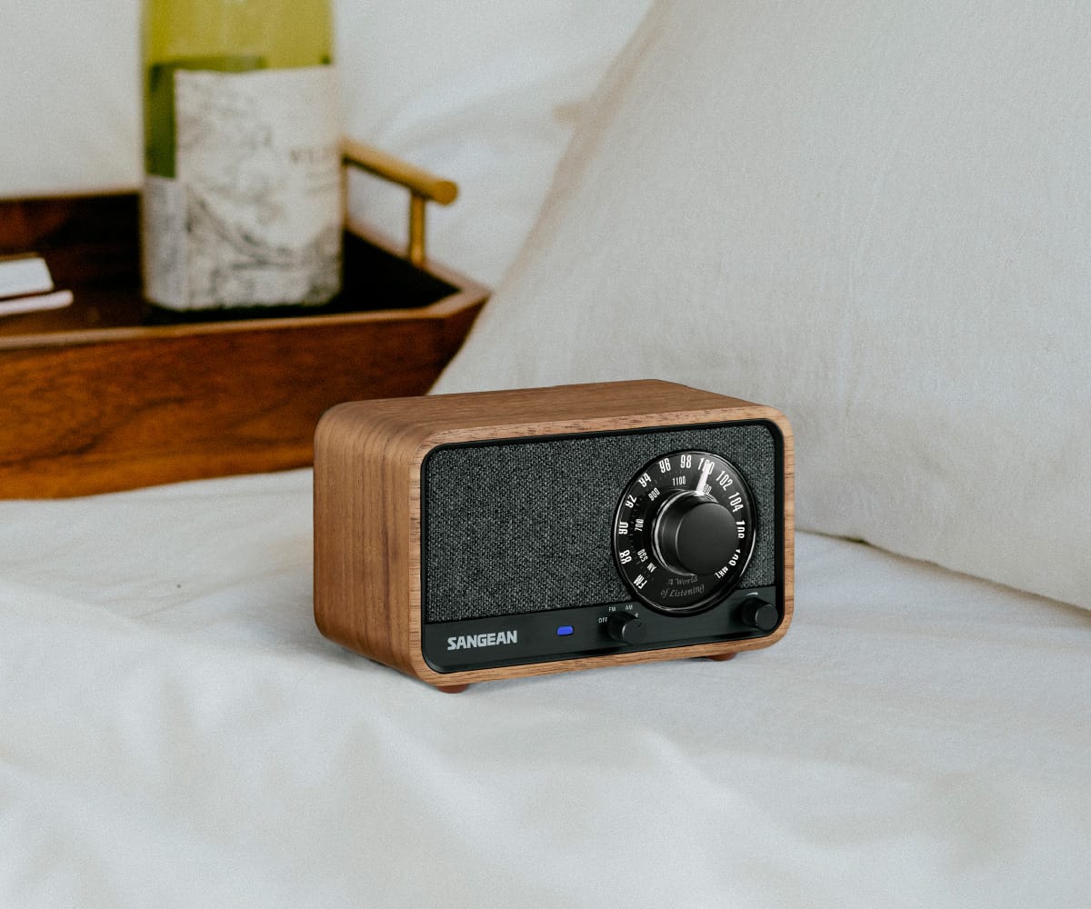 SANGEAN WR-8 NOGAL VINTAGE / RADIO ANALÓGICA DE MADERA CON AM / FM / BLUETOOTH - detalle