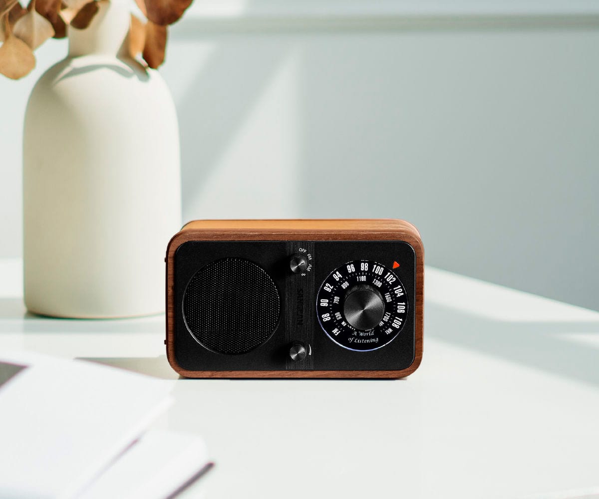 SANGEAN WR-9 NOGAL VINTAGE / RADIO ANALÓGICA DE MADERA CON AM / FM / BLUETOOTH - detalle