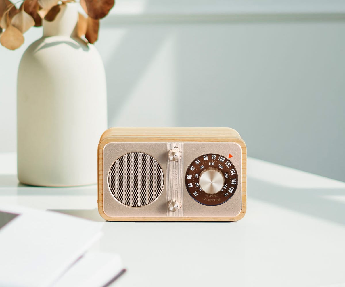 SANGEAN WR-9 FRESNO BLANCO / RADIO ANALÓGICA DE MADERA CON AM / FM / BLUETOOTH - detalle