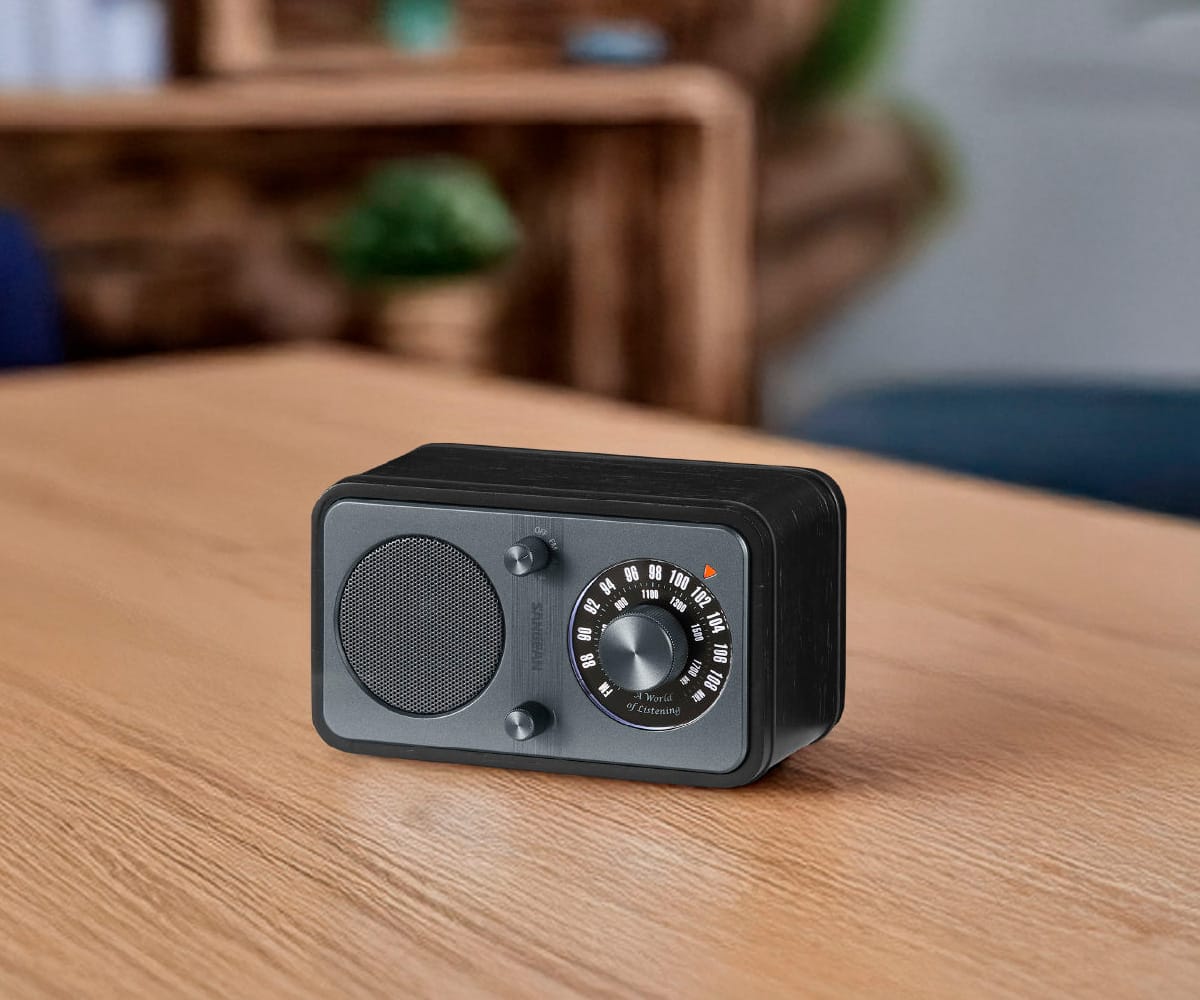 SANGEAN WR-9 ROBLE DE MEDIANOCHE / RADIO ANALÓGICA DE MADERA CON AM / FM / BLUETOOTH - detalle