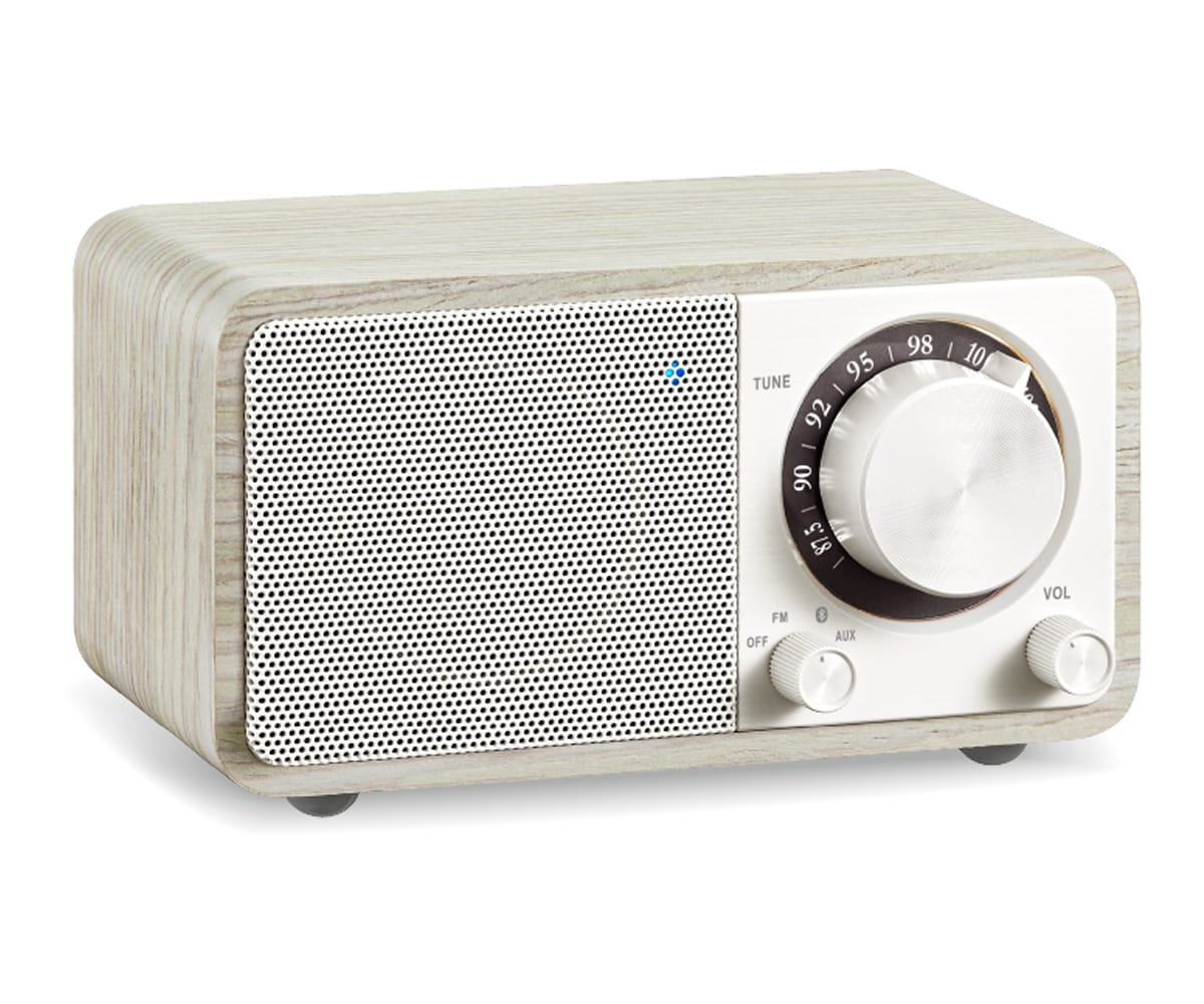 SANGEAN WR-7 PLUS ROBLE DE LUZ DE LUNA / RADIO CON MUEBLE DE MADERA FM / BLUETOOTH / AUX - detalle