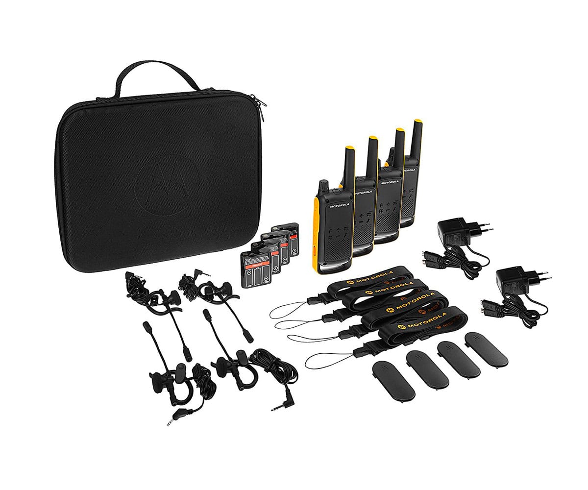 MOTOROLA T82 EXTREME AMARILLO / QUAD PACK WALKIE TALKIE