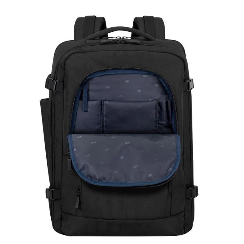 Mochila de viaxe RIVACASE Tegel 8461 negra de 17,3" 