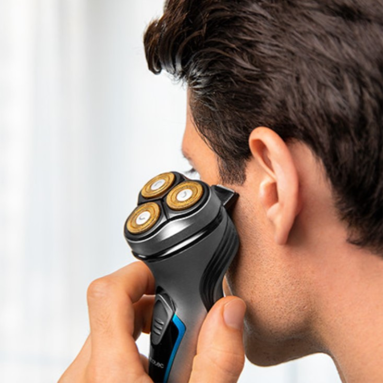 AFEITADORA CECOTEC BAMBA PRECISIONCARE TITANIUM PERFECTCUT - detalle