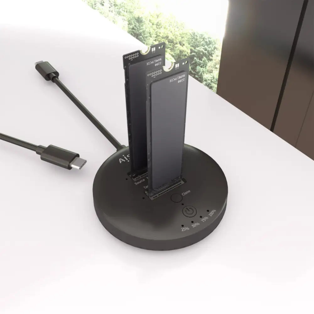 Base de conexión AISENS ASDS-2M2N05-BK para disco duro, con puerto USB 3.2 Gen 2 Type-C, en color negro.