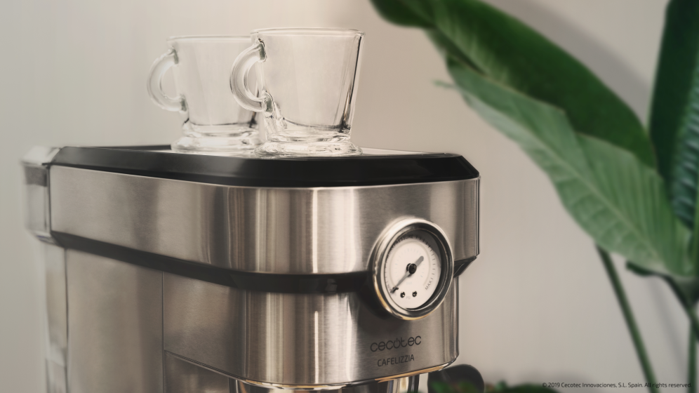 CAFETERA CECOTEC ESPRESSO CAFELIZZIA 790 STEEL PRO - detalle