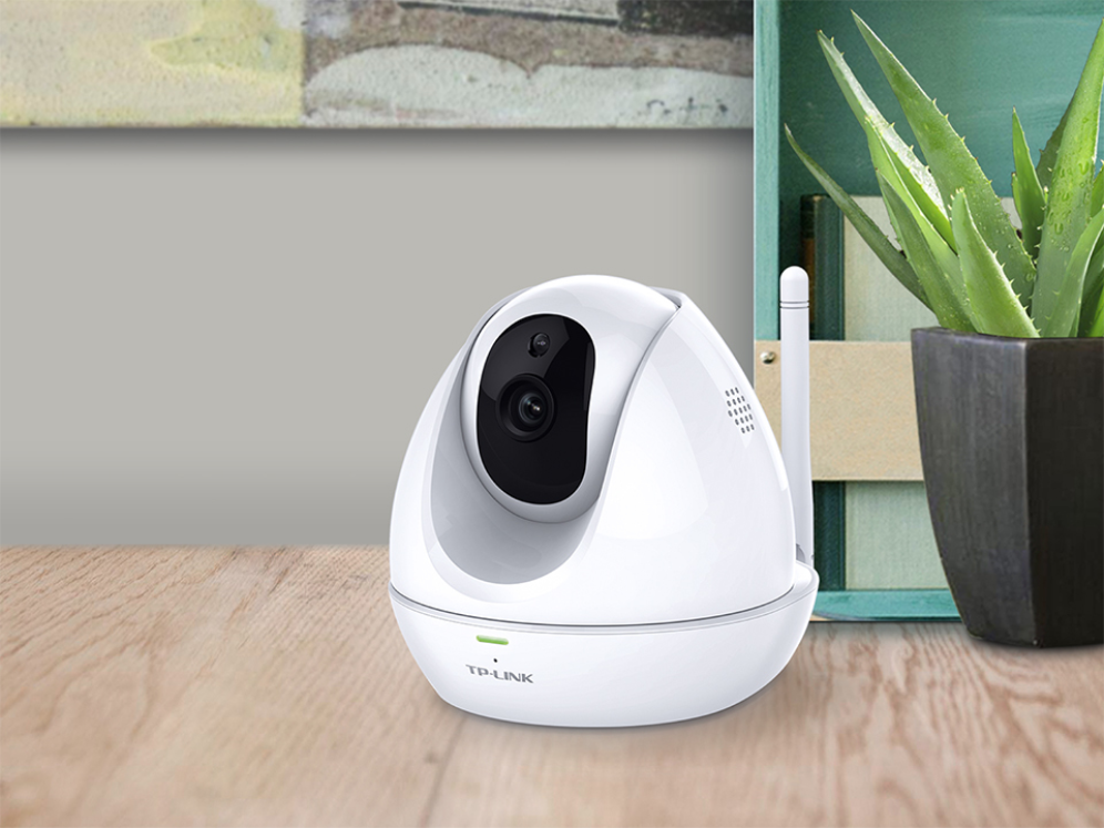 CAMARA IP TP-LINK INTERIOR 720HD DIA/NOCHE ROTATIVO TARJETA SD - detalle