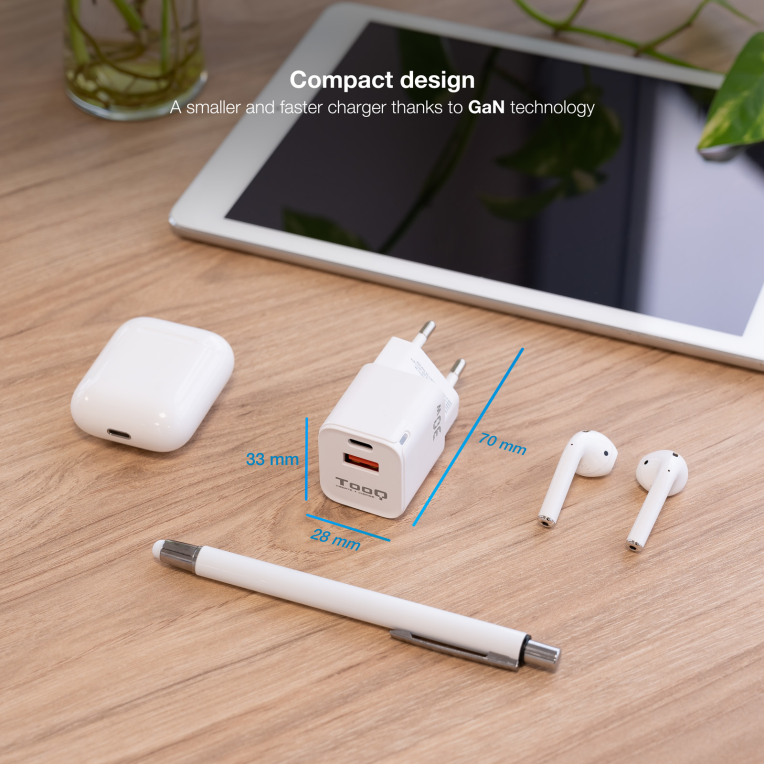 CARGADOR DE PARED TOOQ GAN USB-C PD USB-A QC 30W - detalle