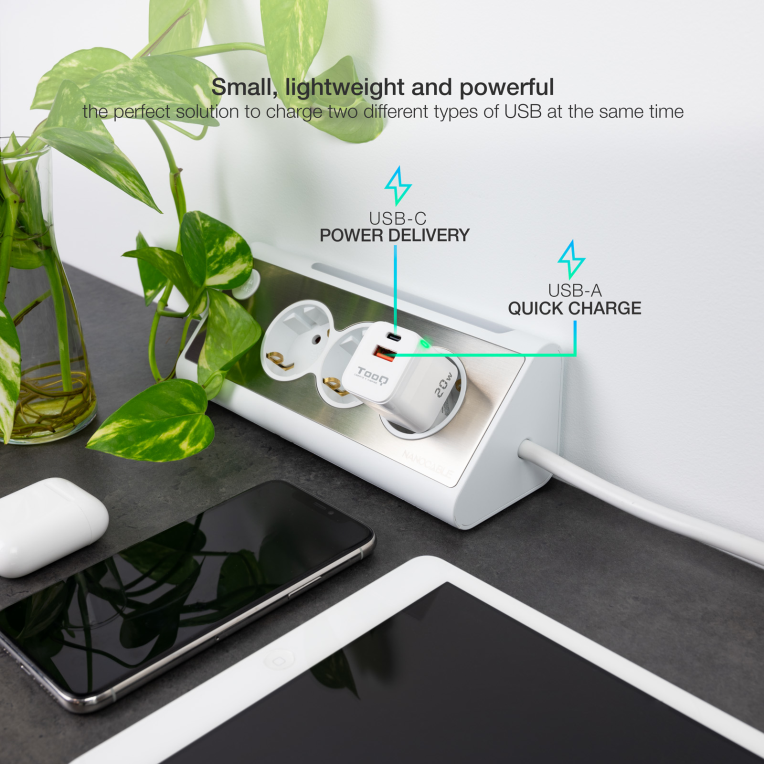CARGADOR DE PARED TOOQ USB-C PD USB-A QC 20W - detalle