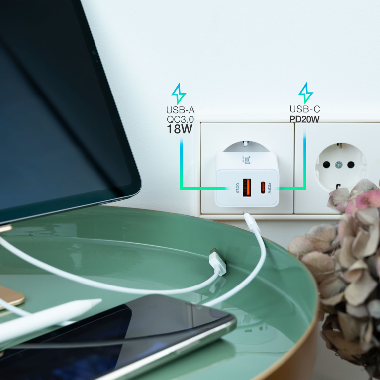 CARGADOR PARED TOOQ USB-C/PD 20W, USB-A/QC 18W BLANCO - detalle