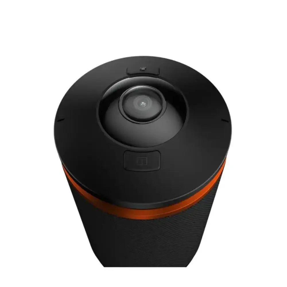 Cámara web Cougar Cyclops con lente panorámico, diseño moderno y cable de conexión visible, ideal para videollamadas y streaming.