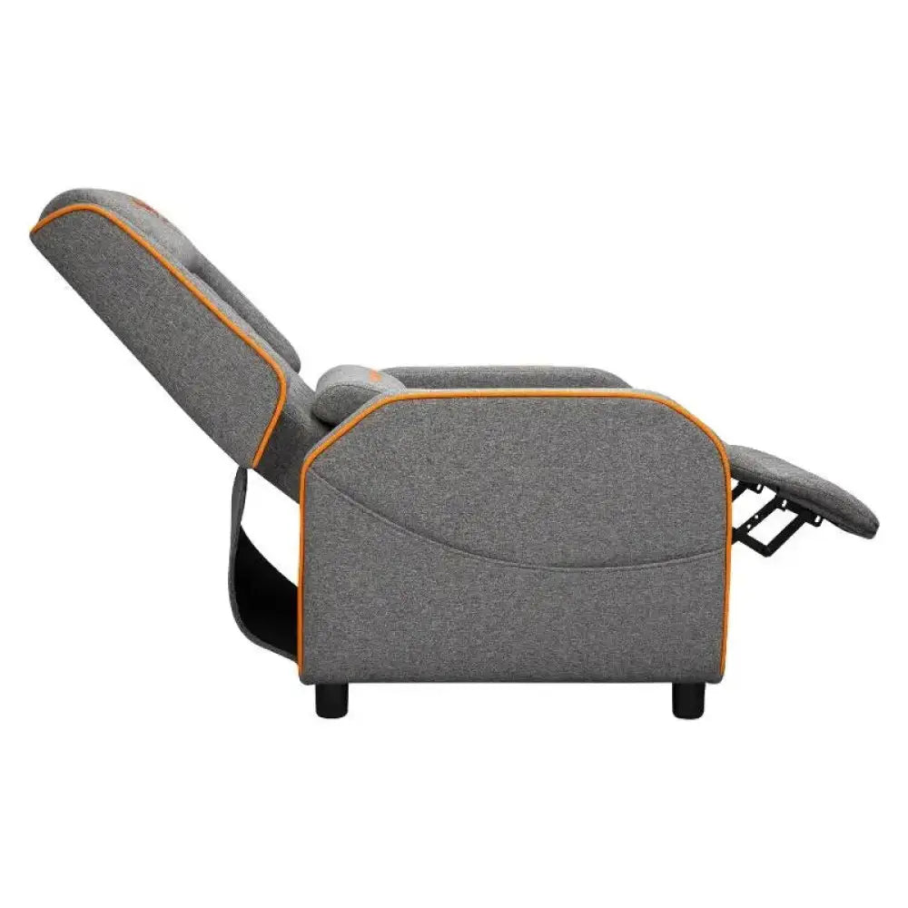 Silla gaming Cougar Ranger One gris, con respaldo alto y reposabrazos, diseñada para juegos y comodidad.