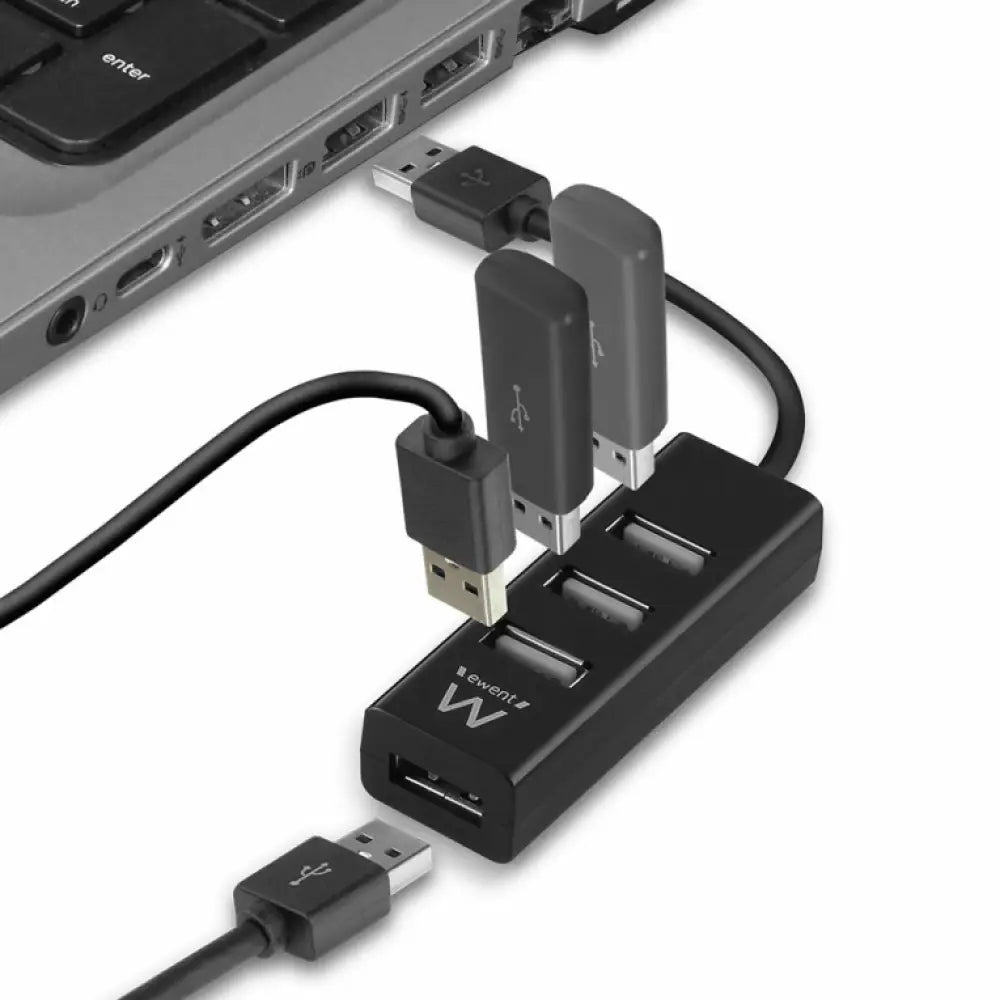 Hub USB EWENT EW1123 negro con interfaz USB 2.0 y velocidad de 480 Mbit/s, conectado a un ordenador.