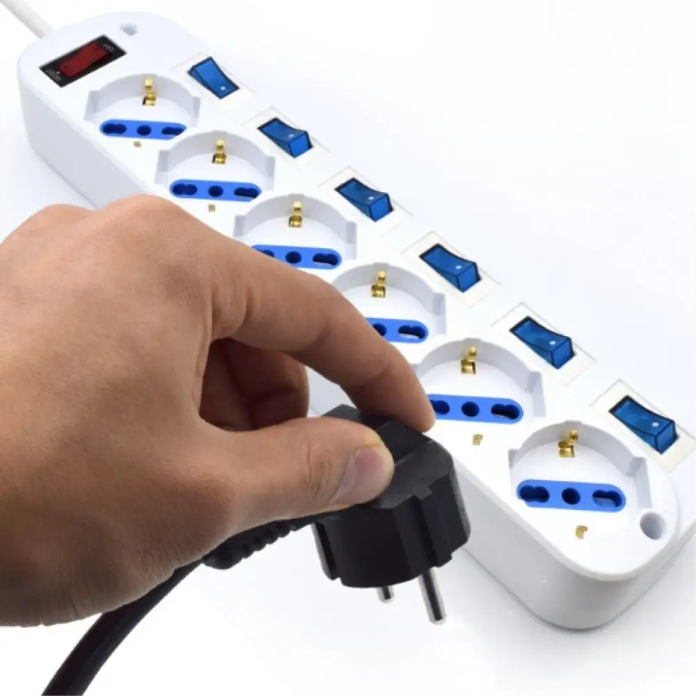 Ewent EW3932-3M limitador de tensión Blanco 6 salidas AC - detalle