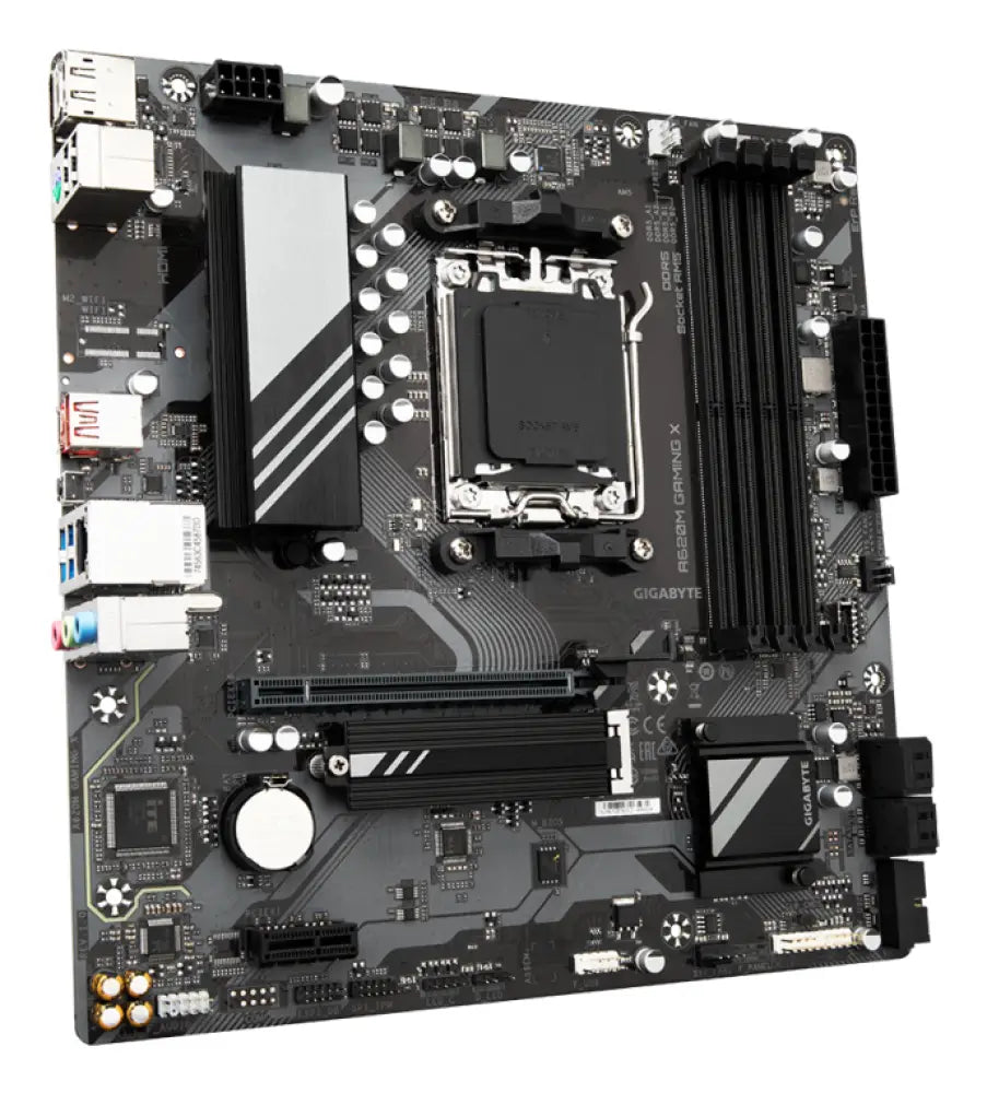 GIGABYTE A620M GAMING X Placa base - Soporta CPUs AMD Ryzen 8000. VRM digital de 8+2+1 fases. hasta 8000MHz DDR5 (OC). 1xPCIe 4.0 M.2. LAN GbE. USB 3.2 Gen 2 - detalle