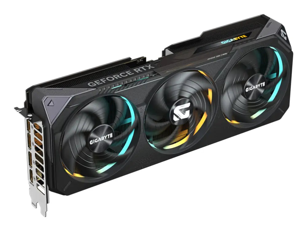 GIGABYTE GeForce RTX 5070 GAMING OC 12G Tarjeta Gráfica - 12GB GDDR7. 192 bits. PCI-E 5.0. 2625 MHz Core Clock. 3 x DP 2.1a. 1 x HDMI 2.1b. NVIDIA DLSS 4. GV-N5070GAMING OC-12GD - detalle