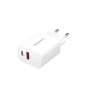 Cargador de pared INTENSO W30AC con puertos USB-A y USB-C, compacto y eficiente para cargar dispositivos electrónicos.