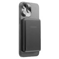 Powerbank INTENSO MW10000 MagSafe gris, carga portátil con diseño compacto y conexión MagSafe para dispositivos compatibles.