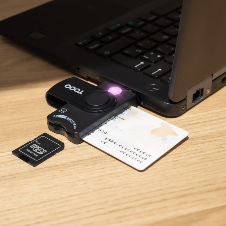 LECTOR TARJETAS TOOQ DNIE SIM SD/TF USB-A NEGRO - detalle