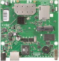 Placa base Mikrotik RB912UAG-2HPND, pieza de repuesto para equipo de red Mikrotik con componentes internos visibles.