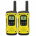 Walkie talkie Motorola T92 H2O con alcance de 10 km, resistente al agua IP67, dúo con 8 canales, ideal para actividades al aire libre.