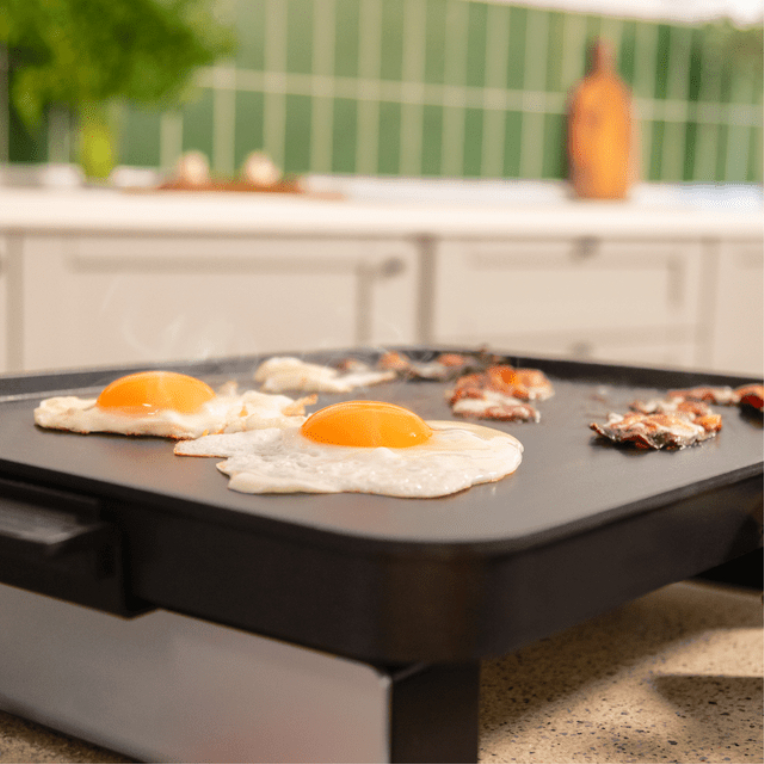 PLANCHA DE ASAR CECOTEC 01750 MAGNET 1800 - detalle