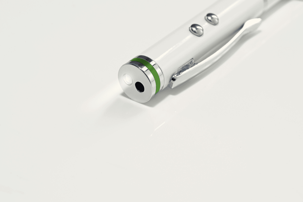 PUNTERO LASER 4 EN 1 - detalle