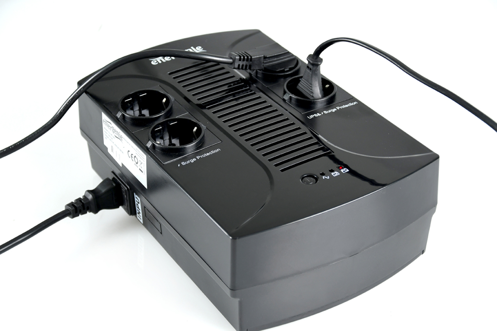 SAI GEMBIRD CON AVR 850 VA - detalle