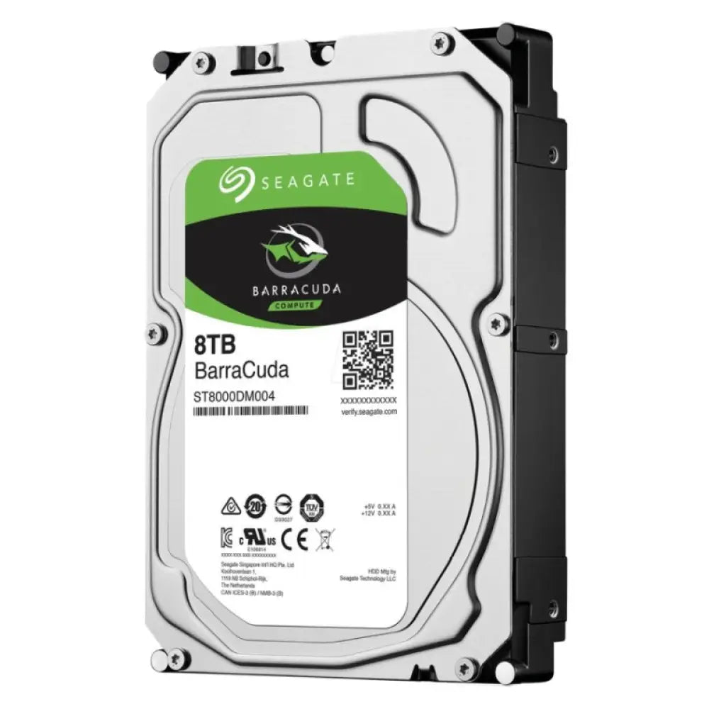 Disco duro interno Seagate BarraCuda ST8000DM004 de 8TB de 3.5 pulgadas con interfaz SATA3, en acabado metálico.