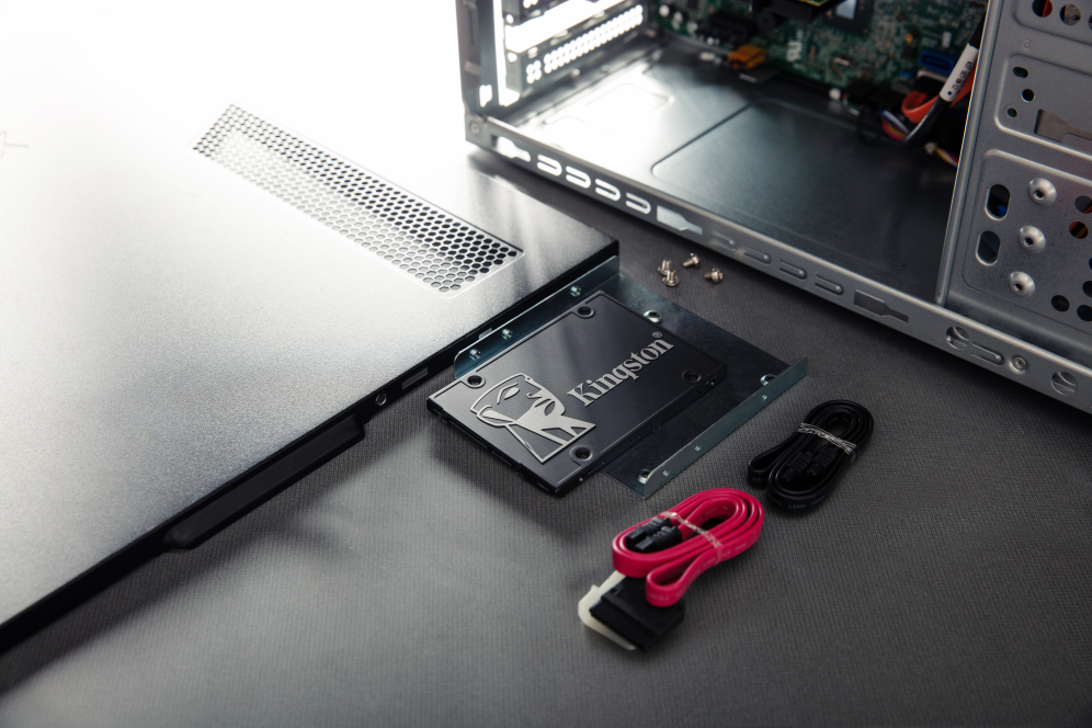 SSD KINGSTON KC600 256GB SATA3 - detalle