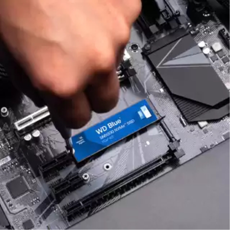 SSD WD 2TB M.2 PCI EXPRESS 4.0 NVME - detalle