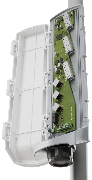 SWITCH DE EXTERIOR MIKROTIK CSS606-1G-2Gi-3S+OUT - detalle
