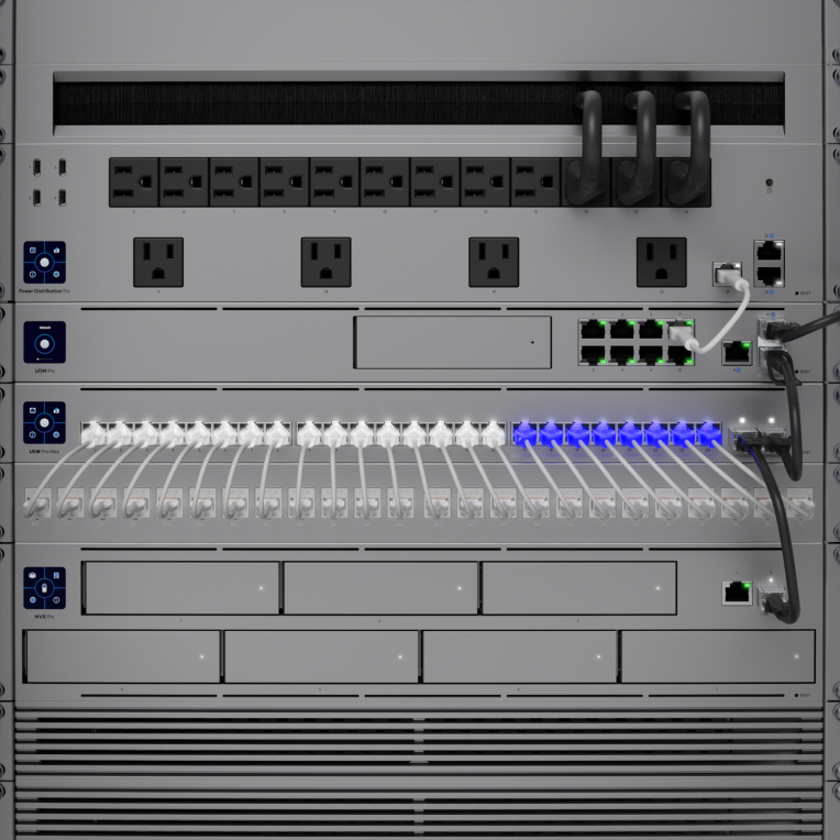 SWITCH UBIQUITI UNIFI USW-PRO-MAX-24 24 PUERTOS - detalle