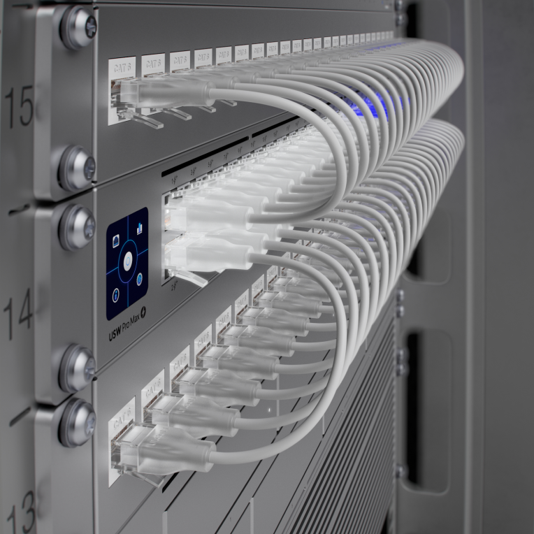 SWITCH UBIQUITI UNIFI USW-PRO-MAX-48-POE 48 PUERTOS POE - detalle