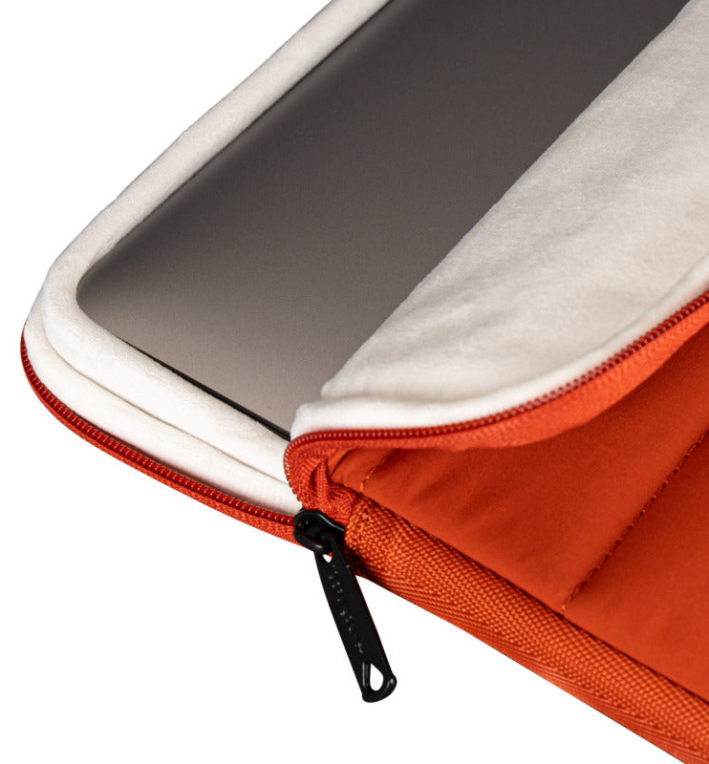 Targus Puffer 13-14" Sleeve - Rust Orange - detalle