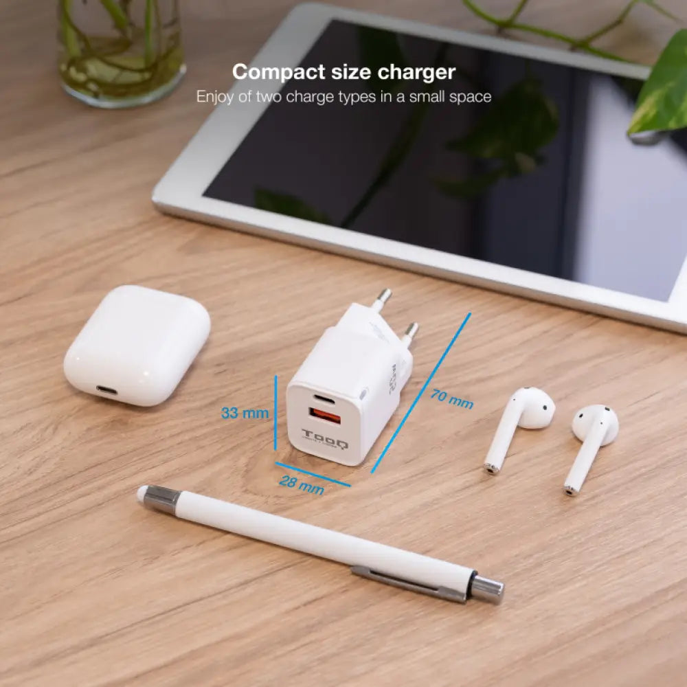 TooQ Cargador de Pared USB-C/PD + USB-A/QC 20W. Blanco - detalle