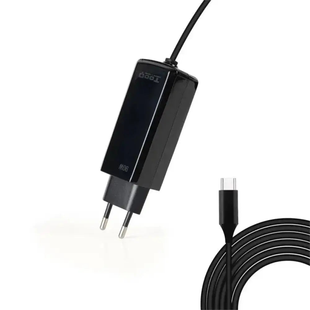 Cargador portátil TOOQ GAN USB-C PD 90W en diseño cúbico, compatible con portátiles y dispositivos USB-C.