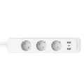 Regleta inteligente TP-Link Tapo P300 con 3 salidas AC Type F, puertos USB y diseño en color blanco.