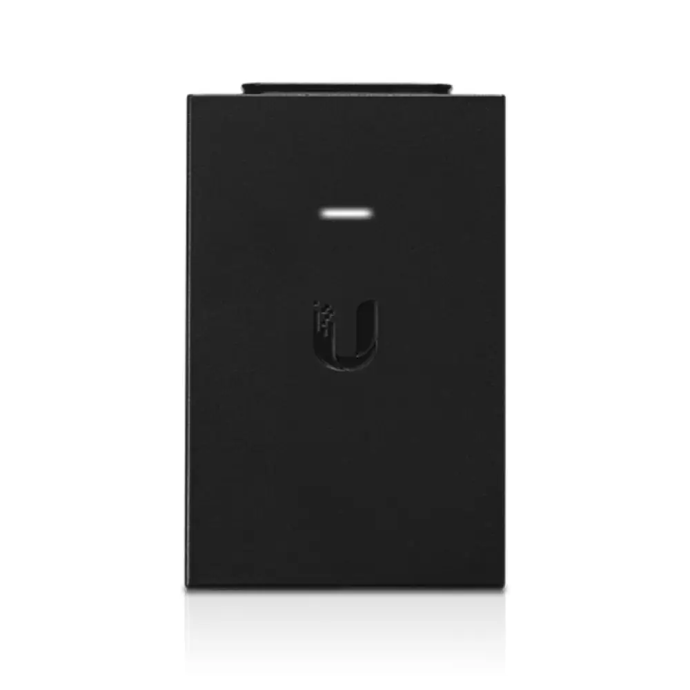 Inyector PoE Ubiquiti POE-24-24W, adaptador de red de 24 V y 24 W, visible con conexiones y cables en la imagen.