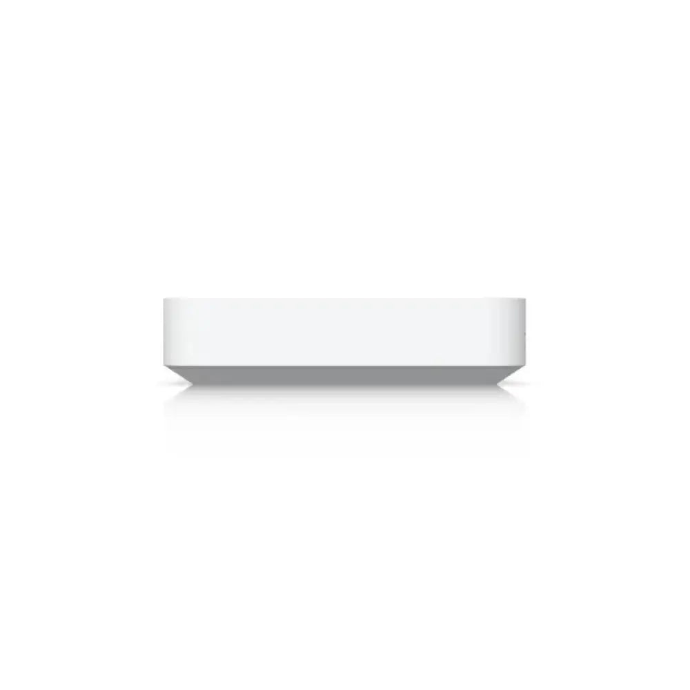 Ubiquiti UCG-Ultra Gateway 4xGbE 1x1/2.5GbE WAN - detalle